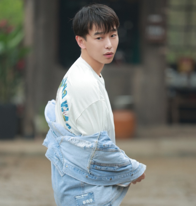  阿斯顿维拉青春风暴来袭，年轻阵容刮起进攻旋风