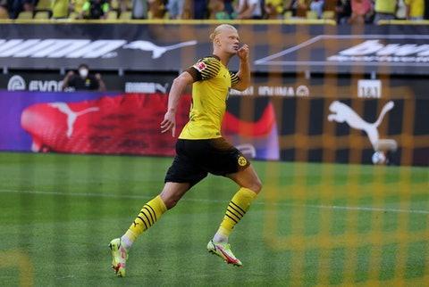  哈兰德帽子戏法建功，曼城轻取水晶宫稳居榜首